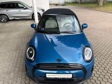 Car image 36