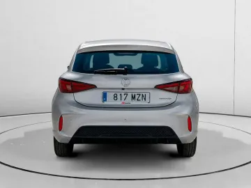 Car image 5