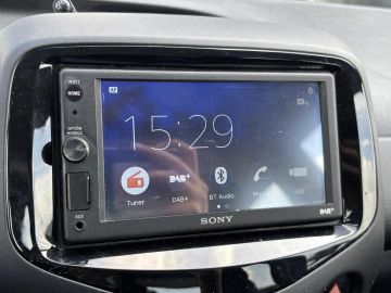 Car image 20