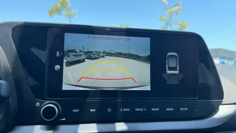 Car image 25