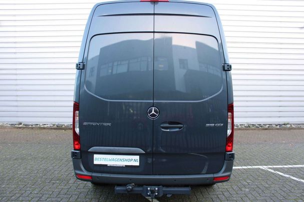 Mercedes-Benz Sprinter 319 RWD 140 kW image number 17