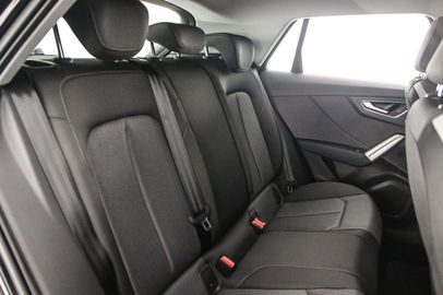 Car image 36