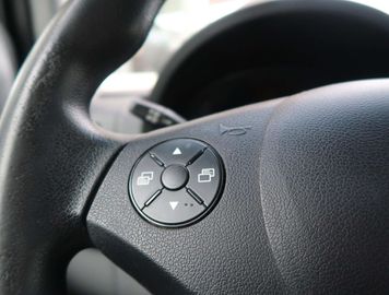 Car image 36