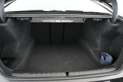 Car image 34