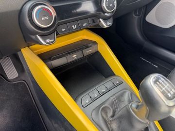 Car image 24