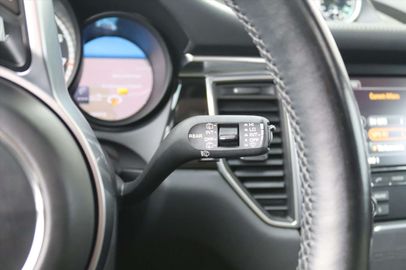 Car image 37