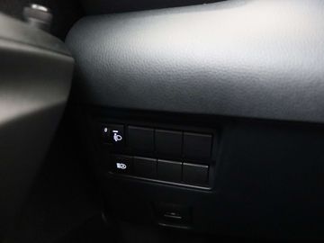 Car image 33