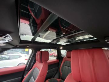 Car image 26