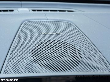 Car image 35
