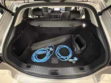 Car image 47