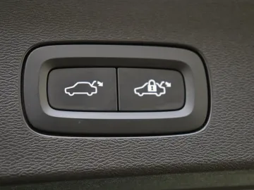 Car image 35