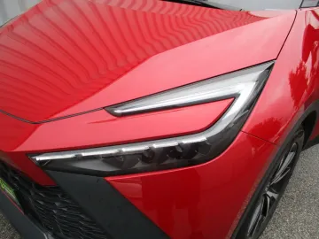 Car image 24