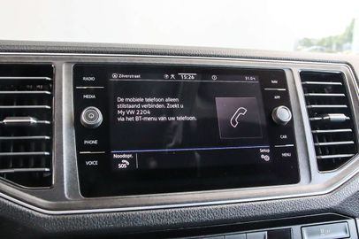 Car image 30