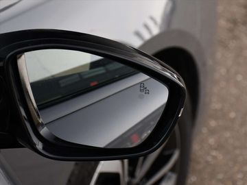 Car image 36