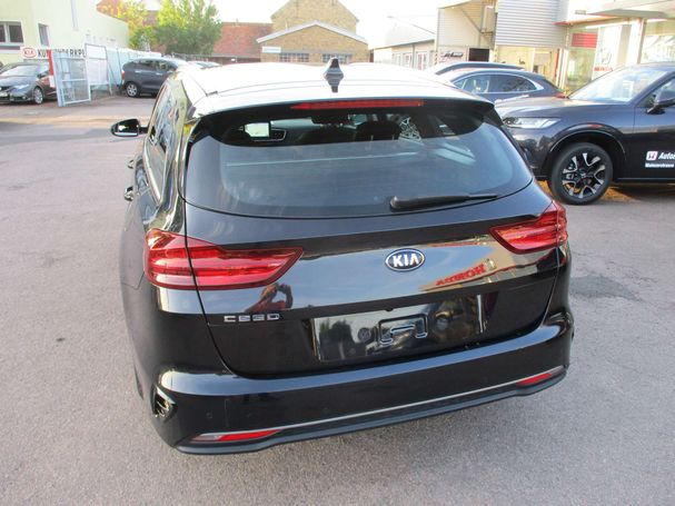 Kia Ceed 1.6 CRDi SW Vision 100 kW image number 6