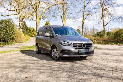 Car image 27