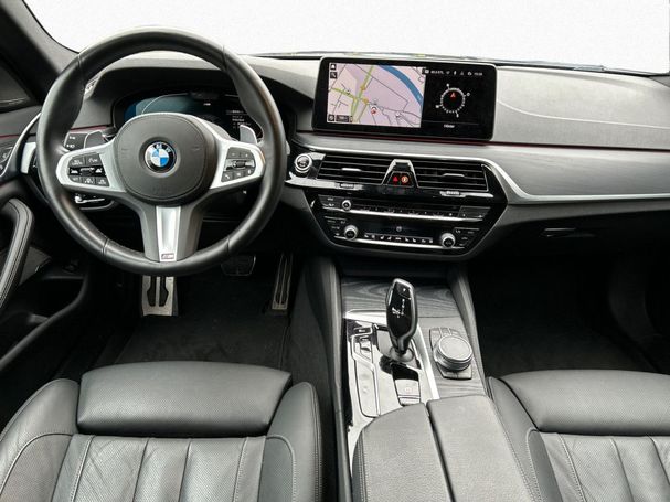 BMW 530d Touring M xDrive 210 kW image number 11