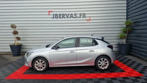 Car image 4