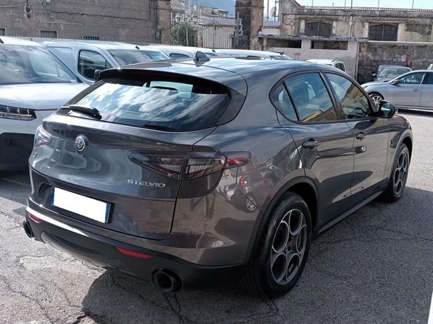 Alfa Romeo Stelvio 2.2 Q4 154 kW image number 3