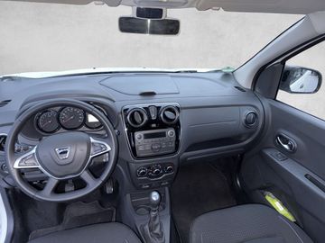 Car image 11