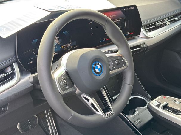 BMW iX1 eDrive20 M Sport 150 kW image number 12