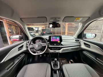 Car image 12