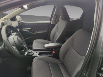 Car image 12