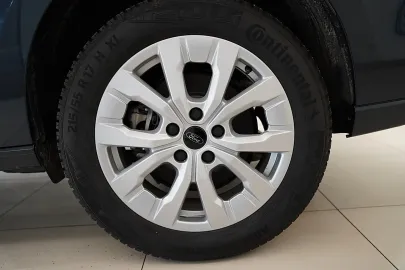 Car image 30