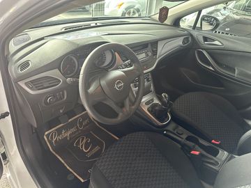 Car image 11