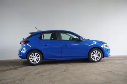 Car image 3