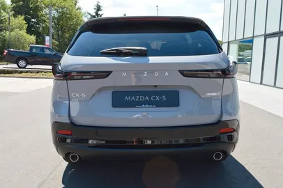 Car image 4