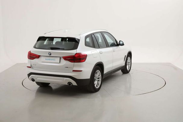 BMW X3 sDrive 110 kW image number 2