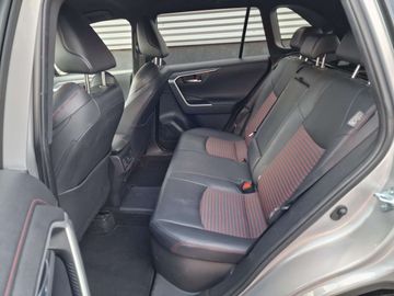 Car image 31