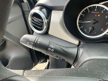 Car image 37