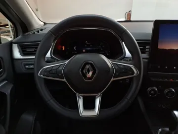 Car image 26