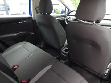 Car image 39