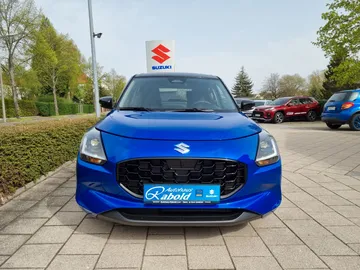Car image 3