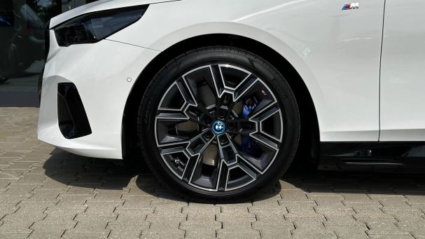 BMW i5 M60 xDrive 440 kW image number 5