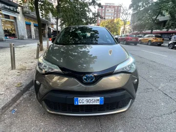 Car image 4