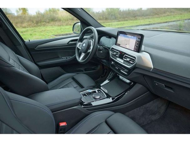 BMW iX3 210 kW image number 12