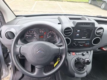 Car image 21