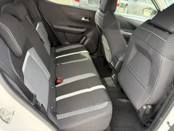 Car image 31