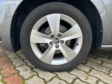 Car image 25
