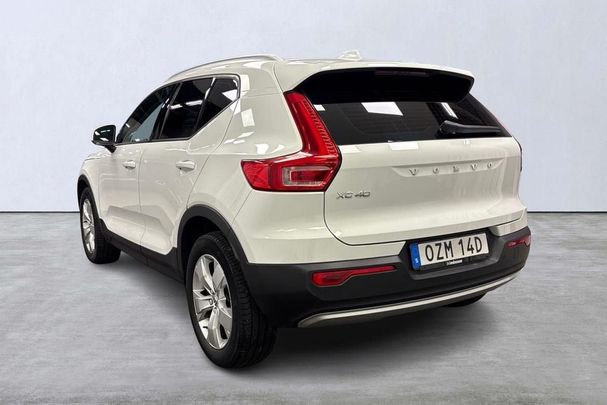 Volvo XC40 B4 Momentum 147 kW image number 4