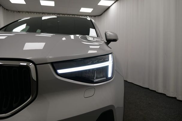 Volvo XC40 B4 Core 147 kW image number 12