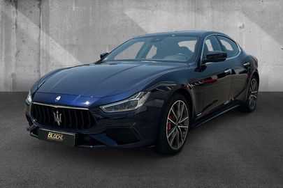Car image 17
