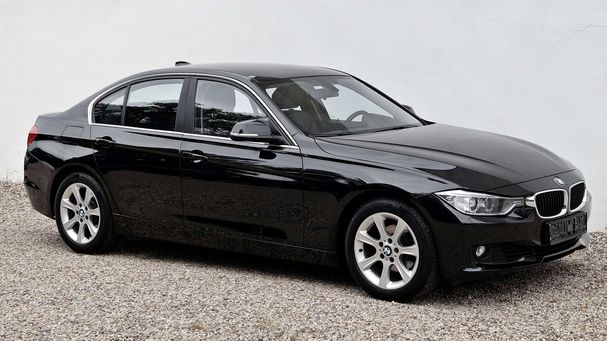 BMW 320i xDrive 135 kW image number 2