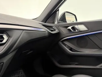 Car image 41