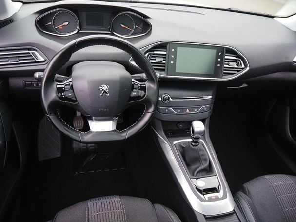 Peugeot 308 SW BlueHDi 120 Allure 88 kW image number 20