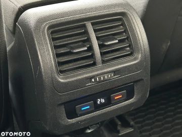 Car image 35